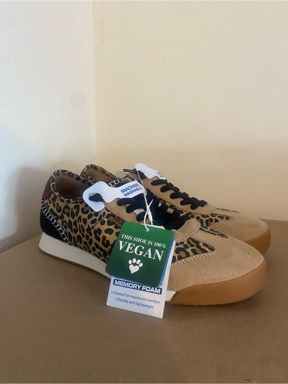 Bobs Skechers NEW Women's Leopard Print Vegan Memory Foam Sneakers 8.5 NWT